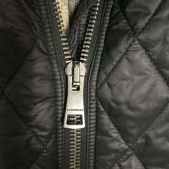 Burberry Quilted Moto Jacket Convertible - Picture 5 of 16